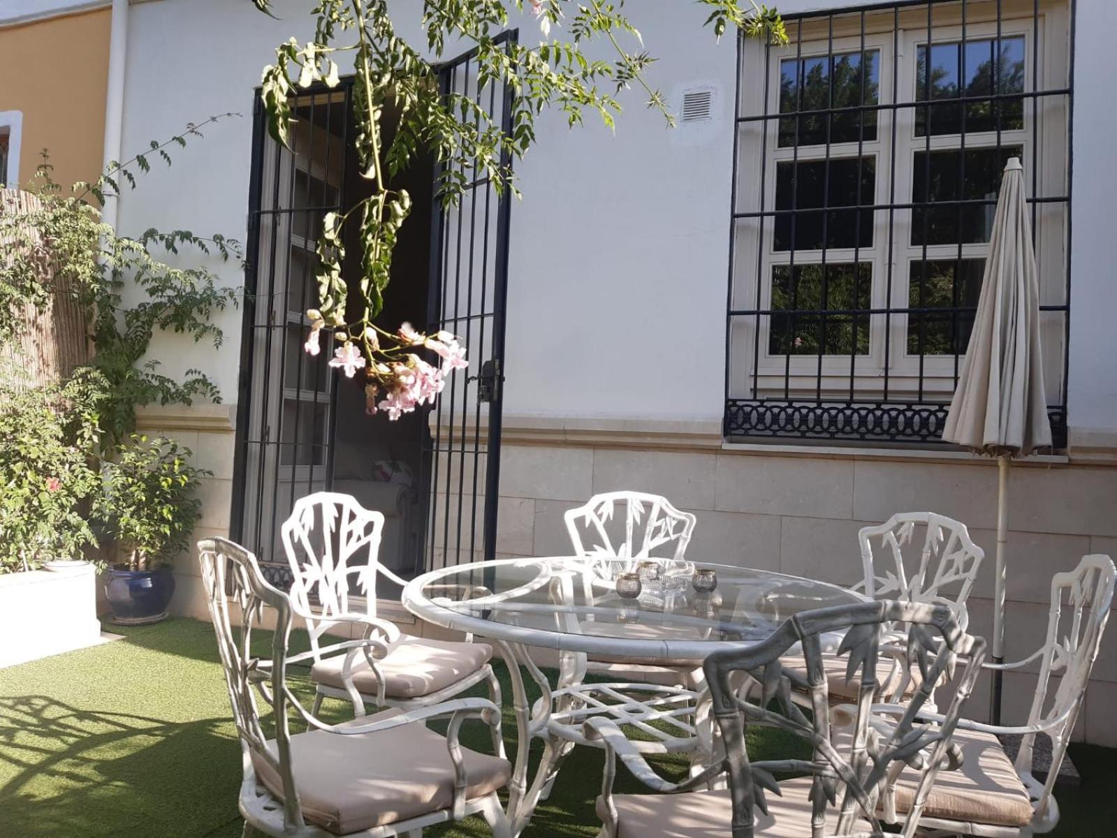 Urbe10 Pries Suite Málaga Buitenkant foto